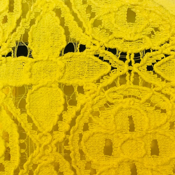 NWT Gianni Bini Yellow Lace Cold Shoulder Dress - Picture 3 of 8